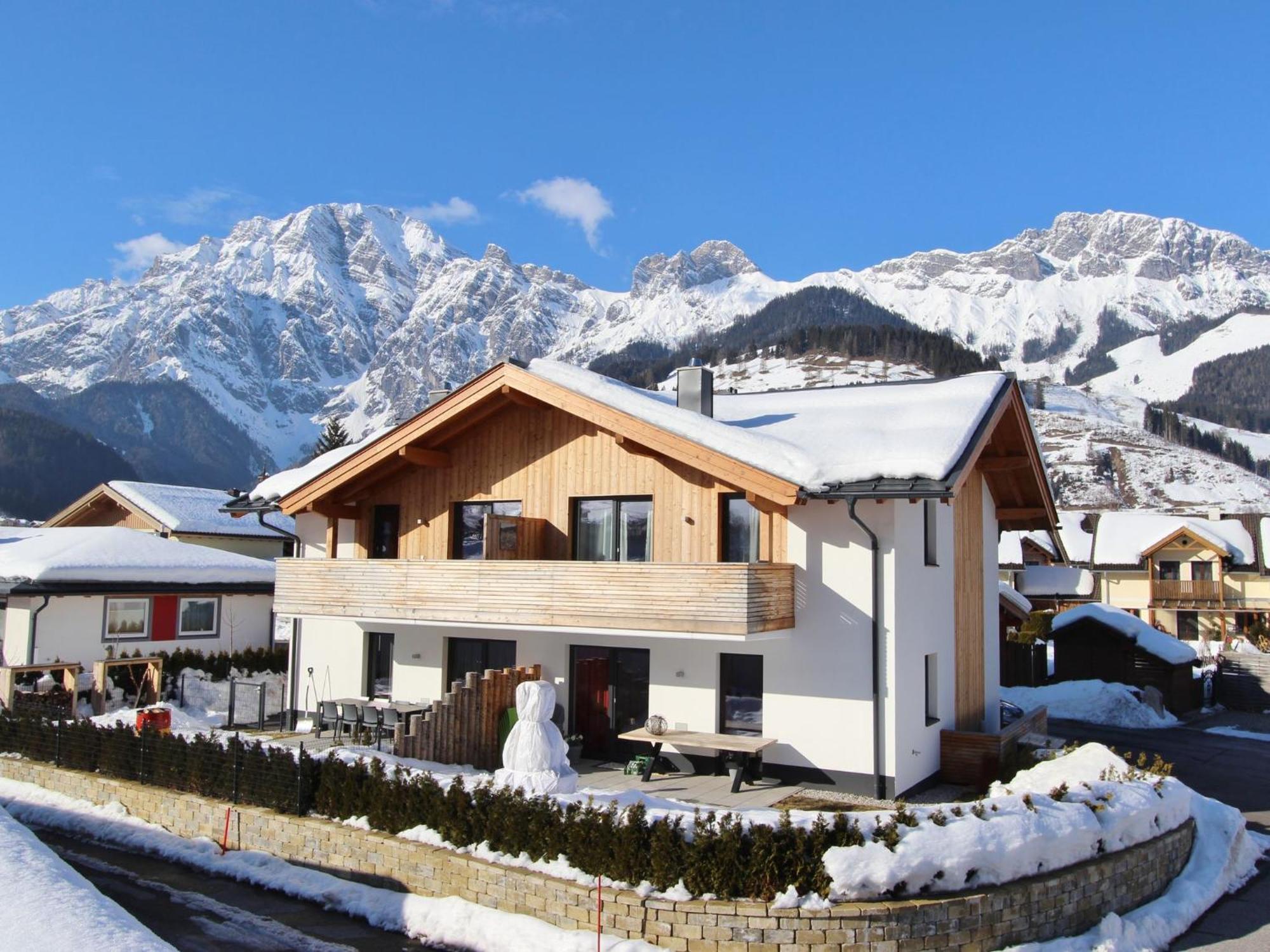 Modern Holiday Home In Leogang With Private Sauna المظهر الخارجي الصورة